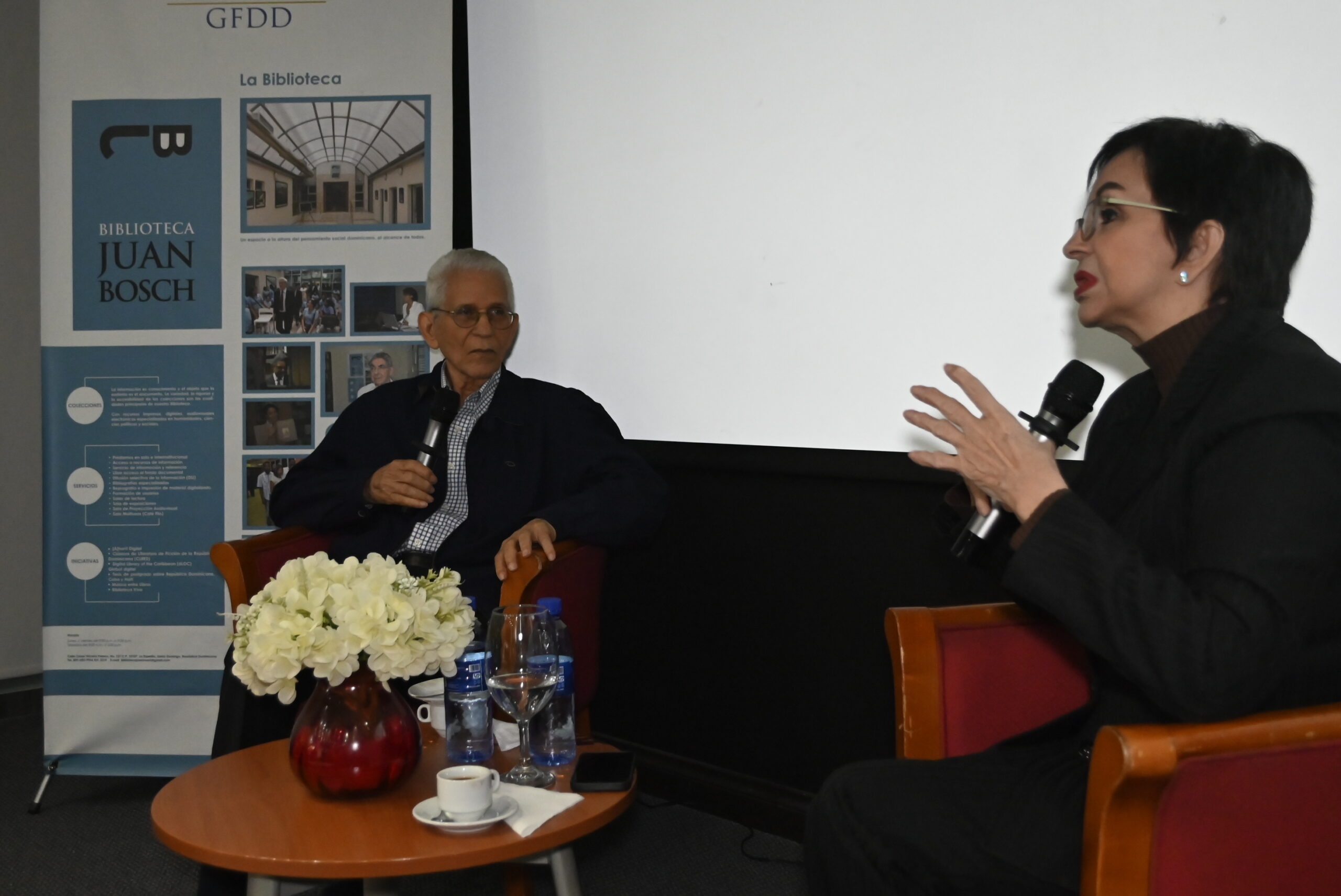 Encuentro literario con Bruno Rosario Candelier y Ofelia Berrido