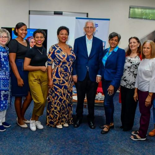 Magnifica ponencia en nuestro taller de creación literaria, con Bruno Rosario Candelier, junto a nuestra directora Aida Montero